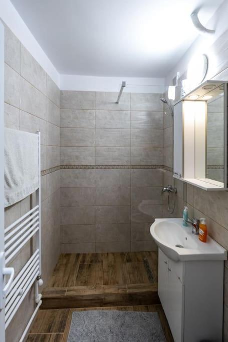 Luxury Radox Apartment Park 1 Bz Buzău Exteriér fotografie